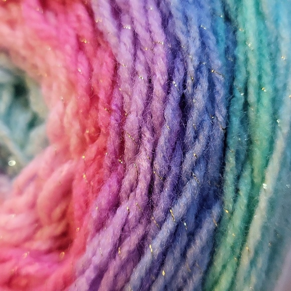 2 skiens Lion Brand Mandala yarn - Picture 6 of 6